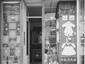 Obchod Svéráz, fotografie z roku 1916.