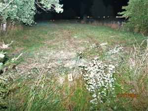 Při úprku před policejní hlídkou neváhal zdrogovaný řidič prorazit plot, ve finále stejně havaroval