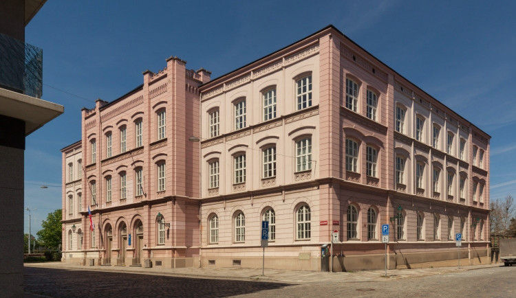 Fakulta pedagogická ve Veleslavínově ulici v Plzni