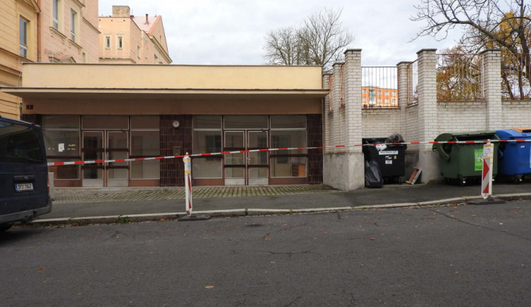 Nakažení bezdomovci uprchli z tohoto objektu bývalé konzervatoře na Doubravce