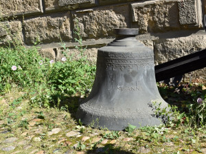 Na věži kostela františkánů opět bije zvon, vrátil se tam po téměř 80 letech