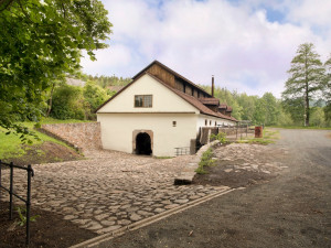 Vodní hamr v Dobřívě zdobí další exponát, na repasi měchu padla kůže z 2,5 volů