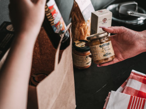 Dáme jídlo nejsou jen restaurace, ale i Obchody. Nákup do pár minut u vás