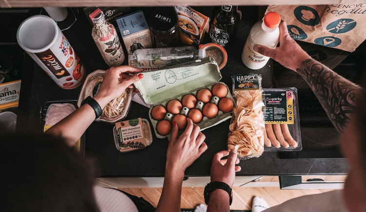 Dáme jídlo nejsou jen restaurace, ale i Obchody. Nákup do pár minut u vás