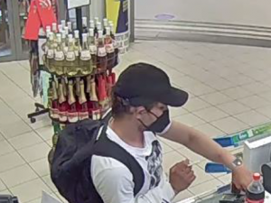 Ztracená peněženka s platební kartou byla pro zloděje až moc velkým lákadlem