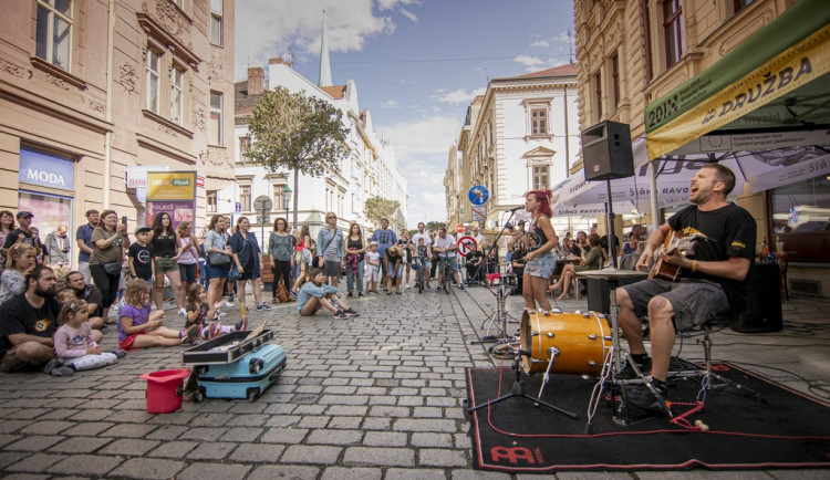 Pilsen Busking Fest se znovu vrátí ulic a slibuje našlapaný program