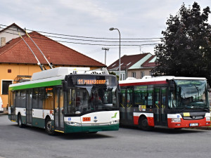 Díky bateriovým trolejbusům může Plzeň prodloužit linku číslo 11 a nepotřebuje budovat trolejové vedení