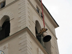 Po 79 letech  se na věž kostela sv. Markéty vrátily všechny zvony