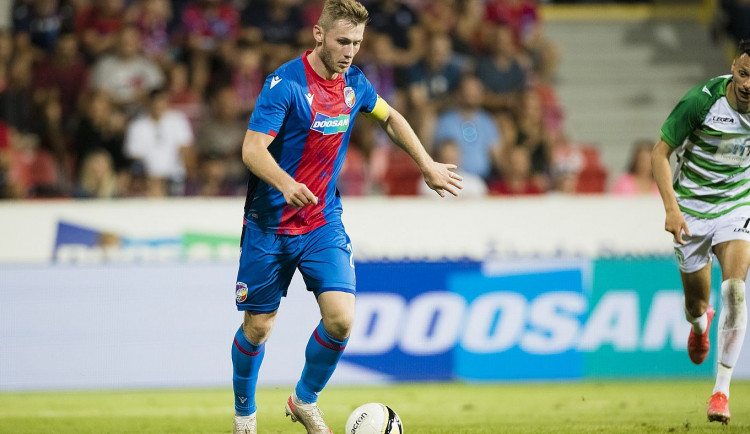 Viktoria Plzeň potřebuje snížit náklady, do Arisu Soluň odešel nejdražší hráč Jakub Brabec
