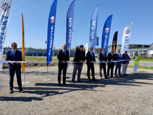 Ministr Havlíček přijel slavnostně zprovoznit první část východního okruhu, řidiči tudy jezdí už od května