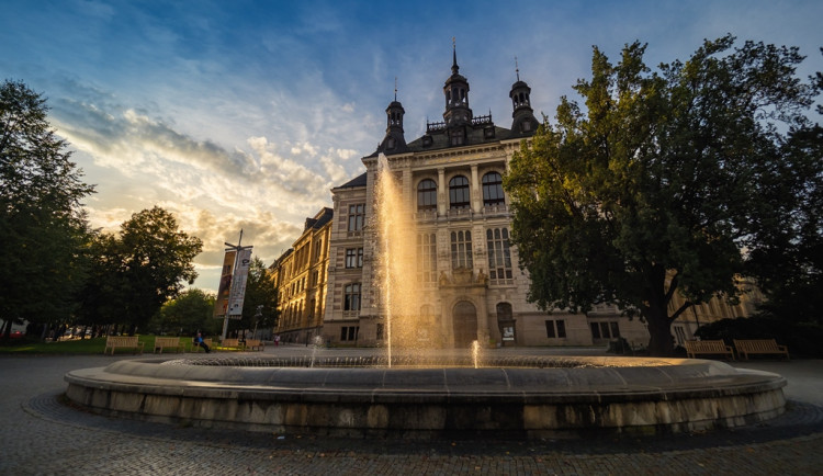 TIPY NA VÍKEND: Muzejní noc, umění v ulicích i komentované prohlídky