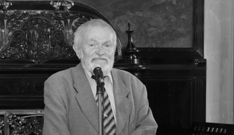 Ve věku 77 let zemřel bývalý ředitel Divadla J. K. Tyla Mojmír Weimann