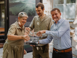 Krásu přírody Plzeňského kraje mohou lidé obdivovat na výstavě v Kopeckého sadech