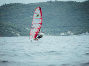 Doufám, že se windsurfing do povědomí veřejnosti opět vrátí, přeje si šampion Petr Čech