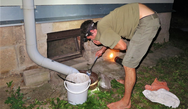 Tento zákrok byl vzhledem k nepředstavitelnému zápachu jen pro silné jedince