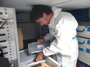 Policista skočil do vody a vytáhl topícího se muže