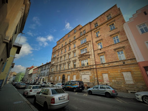 Obří dům hrůzy, ve kterém se i vraždilo, zeje už roky prázdnotou. Víme jak to vypadá uvnitř