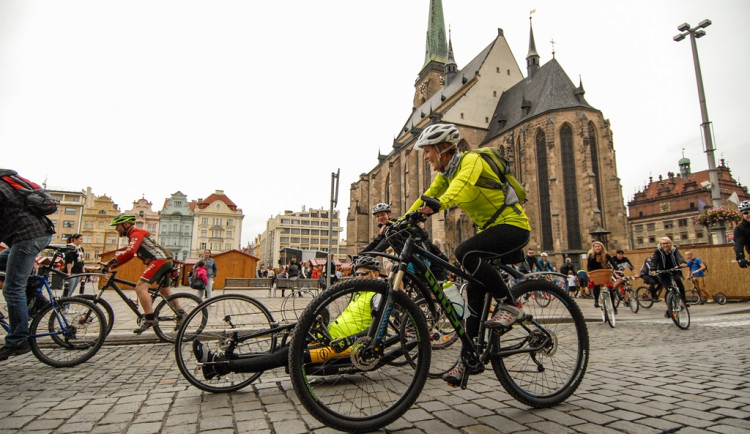 Archivní foto z plzeňské cyklojízdy