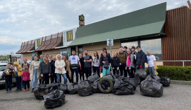 McDonald’s představuje "Trash Patrols", regionální čety uklízející vytipované lokality