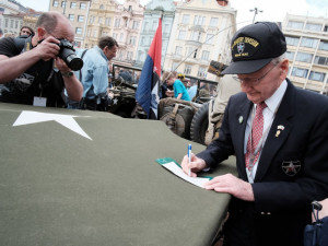 Zemřel Válečný veterán a osvoboditel Plzně Earl Ingram, bylo mu 99 let