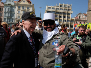 Zemřel Válečný veterán a osvoboditel Plzně Earl Ingram, bylo mu 99 let