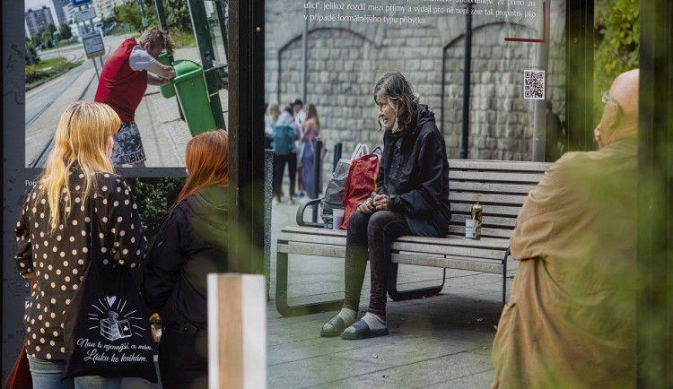 Tři stovky zpovědí lidí bez domova i názory veřejnosti, Plzeň si nechala zpracovat studii bezdomovectví