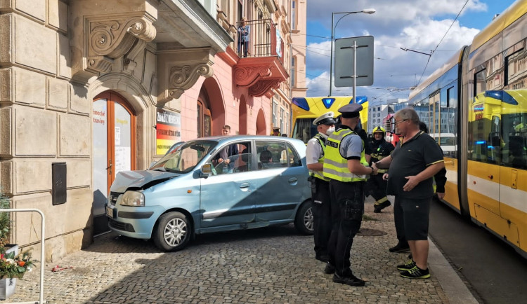 2a8fa260-0c0f-459c-8b7e-78b1c10c781a