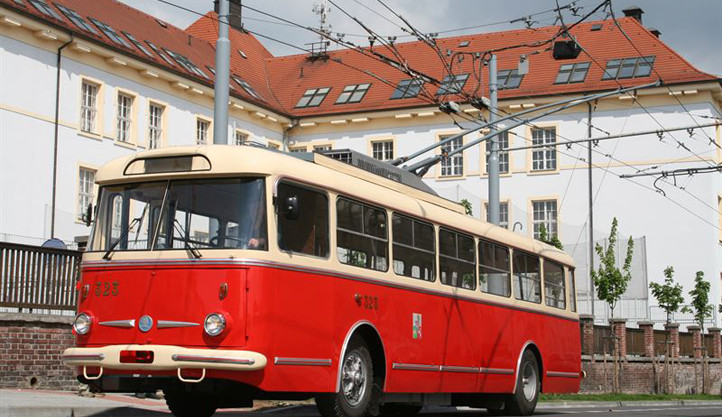 TIPY NA VÍKEND: Trolejbusové oslavy, Dronfest nebo zvířecí den v zoo