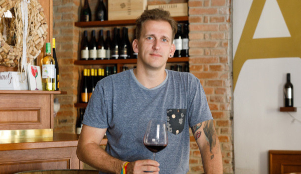 size4-16335294253825-2-kazde-vino-z-nasi-nabidky-ochutnam-rika-milan-augustin-z-thewinescz