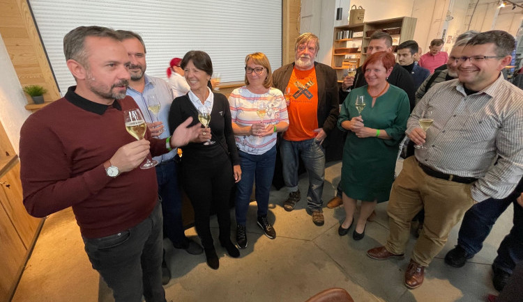 Koalice SPOLU oslavuje volební výsledek