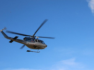 Julii se stále nepodařilo najít, nad Domažlickem létají policejní vrtulníky