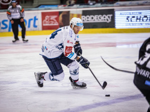 Západočeské derby ovládly Karlovy Vary, Indiáni na ledě soupeře padli 3:0