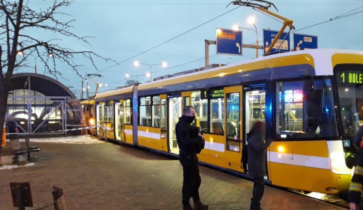 archivní foto z lednové nehody, kdy srážku s tramvají nepřežil devětačtyřicetiletý muž