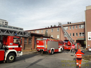 Hořelo na střeše objektu plzeňské fakultní nemocnice na Borech, kde sídlí oddělení dialýzy