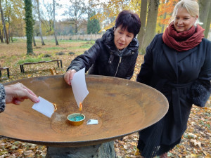 Ústřední hřbitov nabízí pozůstalým nový způsob pohřbívání, popel uloží ke kořenům stromu