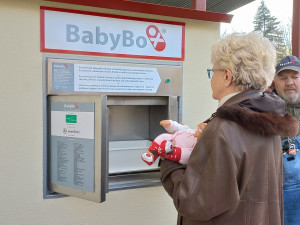 Svůj babybox už má i Rokycanská nemocnice. Celkem jich je v ČR 81 a daly šanci na život 226 novorozencům