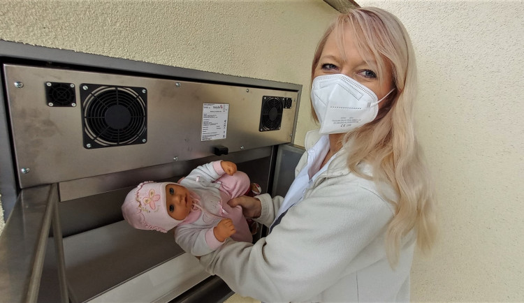 Svůj babybox už má i Rokycanská nemocnice