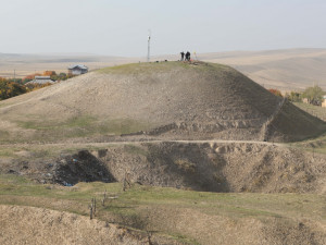 Archeologové z Plzně objevili v Kyrgyzstánu sedm sídlištních pahorků na Hedvábné stezce