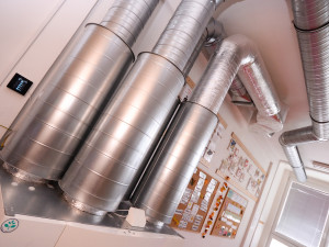 Základní škola se dočkala rekonstrukce za 56 milionů, nová je fasáda, okna i střechy