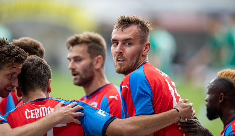 Ze stadionu rovnou do nemocnice, útočník Tomáš Chorý utrpěl dvojitou zlomeninu v obličeji