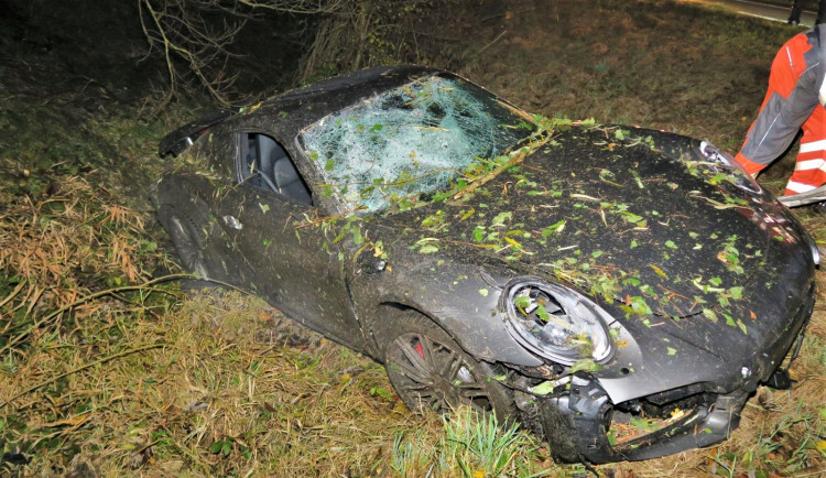 Tenhle pohled bolí každého milovníka sportovních vozů