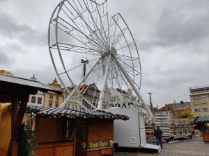 Na náměstí vyrostlo obří ruské kolo, vyrobené bylo speciálně pro Plzeň