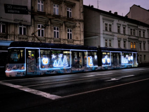 Tato tramvaj byla v Plzni hitem loňských vánoc