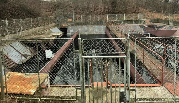 V těchto místech se muž rozhodl ukončit život a sočil do jedné jímky