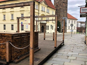 Majitel baru chce podpořit prodejce ze zrušených vánočních trhů, zdarma jim nabízí k využití venkovní předzahrádku