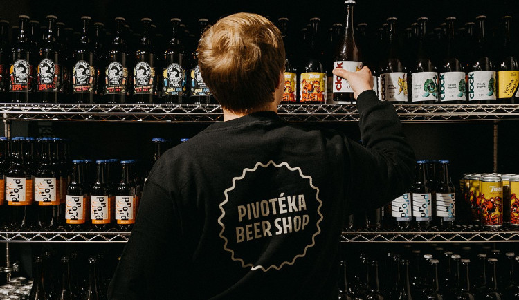 Unikátní pivotéku otevřelo Pivovarské muzeum v Plzni, podpořit má i komunitu domovarníků