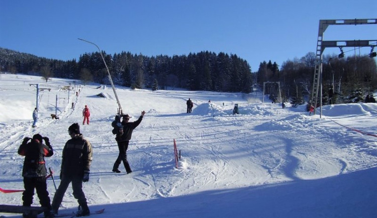 Lyžování na Samotách