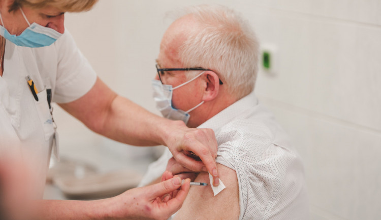 Nové plzeňské očkovací místo bez nutnosti registrace odbavilo za týden fungování 1743 klientů