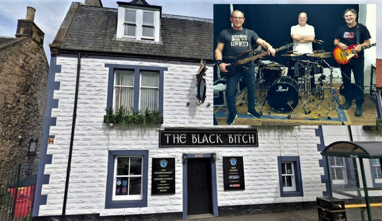 Boj plzeňské kapely za zachování kontroverzního názvu slavné hospody zaujal skotská média i tamní občany