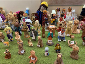 Unikátní Velký plzeňský betlém se rok od roku rozrůstá o další figurky reálných postav, už jich je přes 800